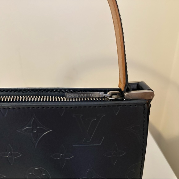 Louis Vuitton Fowler Blue Monogram Handbag - Picture 2 of 6